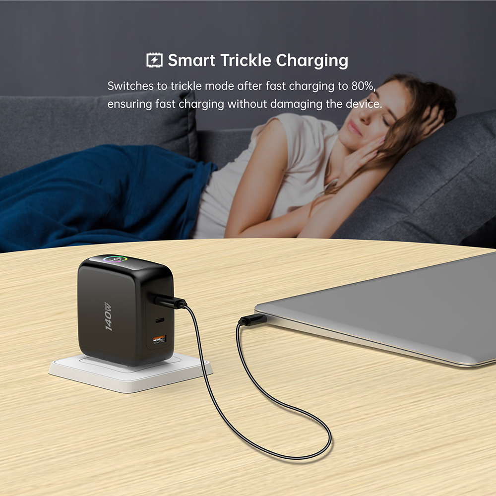 140W 2C1A PD3.1 Display Dual USB C Wall 3 Port charger Manufacturer Supplier