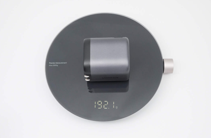 In-Depth Review: UGREEN 65W Retractable GaN Charger – The Ultimate Travel Companion