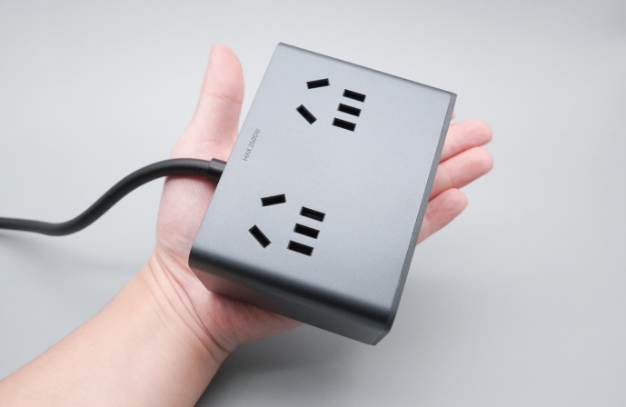 Xiaomi 140W 8-in-1 GaN Desktop Charging Station In-Depth Review: A System-Level Upgrade for Desktop Power Management