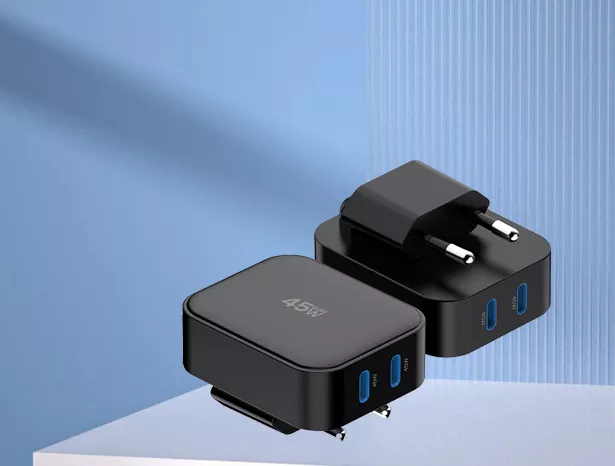 GaN Foldable Plug Charger