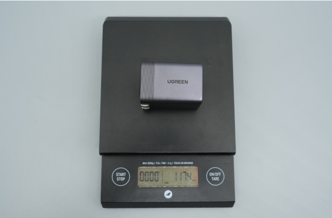 UGREEN Nexode Air 100W USB-C GaN Charger Teardown: Compact Design and Advanced GaN Technology